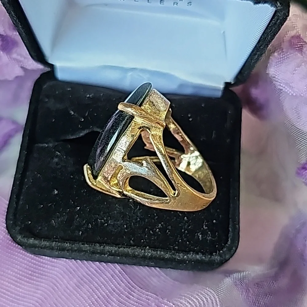 Ring - Picture 3 of 6